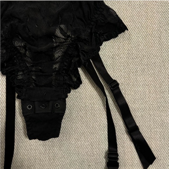 90s Vintage Victoria’s Secret Black mesh body suit corset - Picture 3 of 5